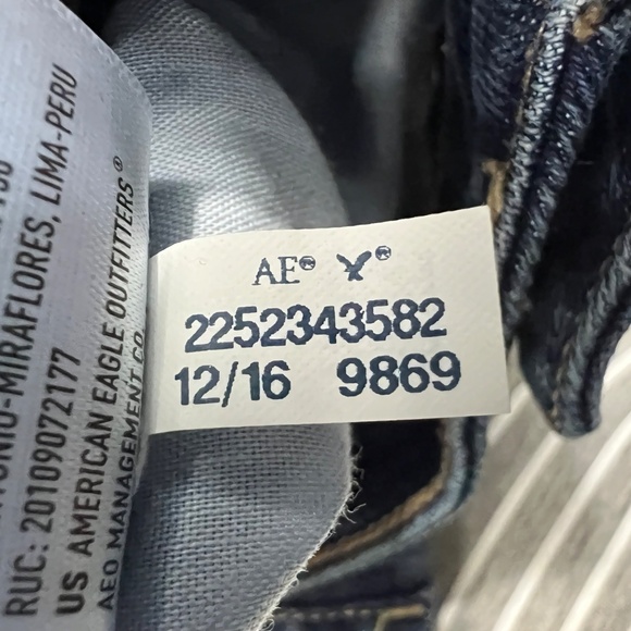 👖|•AMERICAN EAGLE OUTFITTERS•| Vintage Hi-Rise Jeans Size 10👖 - Picture 8 of 8